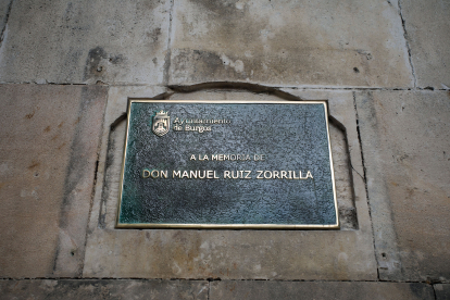 Tumba de Manuel Ruiz Zorrilla. TOMÁS ALONSO