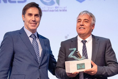 El premio de Innovación 2019 fue entregado a la Granja Romaniega.-ECB