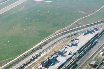 Vista aérea de la estación de mercancías de Villafría.-ECB