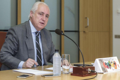 José Luis Concepción, presidente del TSJCyL, durante la presentación de la memoria de actividades.-SANTI OTERO