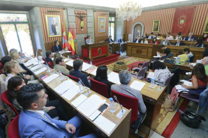 Imagen de un Pleno del Ayuntamiento del presente mandato.-RAÚL G. OCHOA