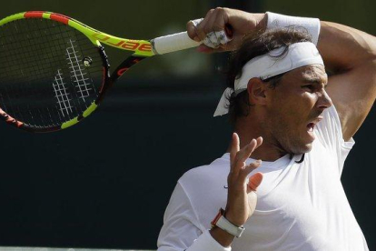 Nadal da un golpe ganador ante Kyrgios-