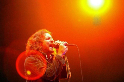 Eddie Vedder, en el concierto de Pearl Jam en Badalona del 2006.-MAITE CRUZ