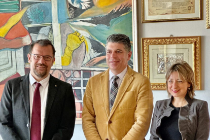 Marañón se reunió con el alcalde de Matera, Domenico Bennardi, y con Tiziana D'Oppido, concejala de Cultura y Turismo.
