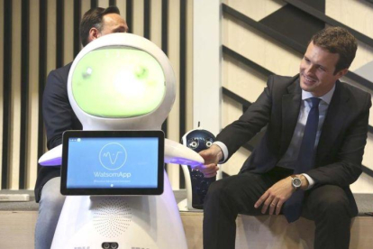 Pablo Casado, de visita en el Campus Google de Madrid.-DAVID CASTRO