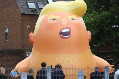 El globo gigante baby Trump que acompañará al presidente estadounidense en su visita al Reino Unido a modo de protesta. /-ISABEL INFANTES