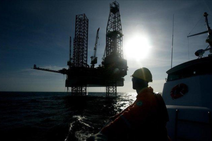 Una plataforma petrolífera de la compañía española Repsol en Venezuela.-