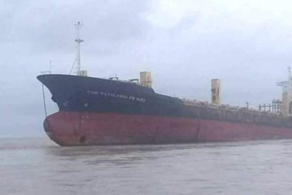Barco fantasma aparecido en las costas de Birmania.-YANGOON POLICE