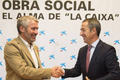 Jorge Simón y José Manuel Bilbao sellan el acuerdo.-ECB