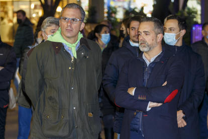 Javier Ortega Smith y Javier Martínez, presidente de Vox en Burgos. SANTI OTERO