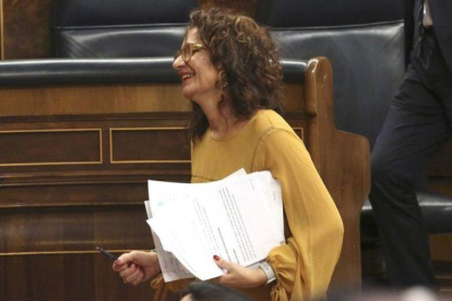 La ministra de Hacienda, María Jesús Montero, en el Congreso de los Diputados.-DAVID CASTRO