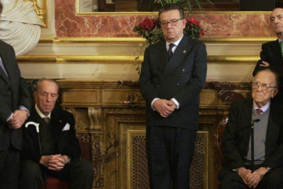 Algunos de los llamados 'padres de la Constitución' se reunieron hace unos años en el Congreso para celebrar su aniversario.-JUAN MANUEL PRATS