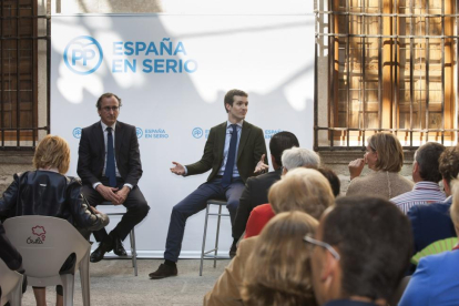 El ministro de Sanidad en funciones, Alfonso Alonso asiste a un encuentro con diferentes colectivos sobre Sanidad-ICAL