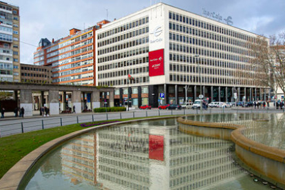 La fase final de la liquidación de Arranz Acinas saca a subasta, entre otros, un inmueble en la Plaza de España de Burgos. ECB