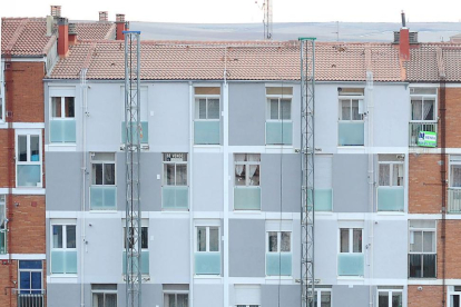 El envolvente de edificios impulsa la rehabilitación mientras que la obra nueva protagoniza el ámbito residencial.-ISRAEL L. MURILLO