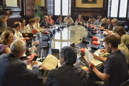 La Mesa del Parlament reunida-FERRAN SENDRA