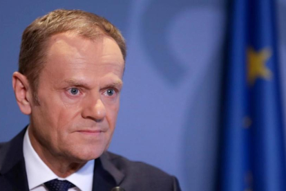 Donald Tusk, en una ruda de prensa junto al primer ministro de Luxemburgo, Xavier Bettel, este miércoles.-/ STRINGER