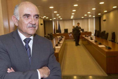 En una carta, asegura que se va por la pasividad de Rajoy ante la corrupción.-ATLAS