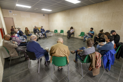 Reunión celebrada entre miembros de IU y Podemos Burgos. S.O.