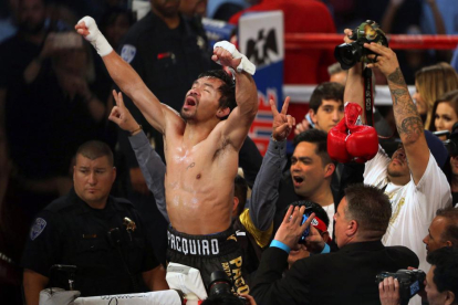 Pacquiao celebra su victoria ante Vargas.-REUTERS / L.E. BASKOW
