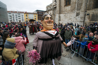 Los burgaleses celebraron San Lesmes bajo un frío helador. TOMÁS ALONSO