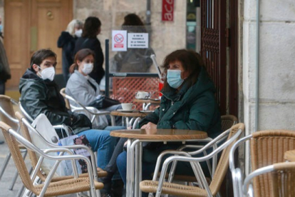 La situación epidemiológica de la ciudad Burgos se mantiene en niveles muy elevados que no permiten aún levantar las restricciones. RAÚL OCHOA