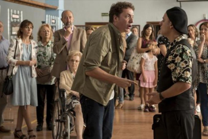 Comedia 8 Malena Alterio (izquierda) y Javier Gutiérrez (derecha), en una secuencia de 'Vergüenza'.-MOVISTAR +