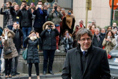 Carles Puigdemont, el pasado 31 de octubre, antes de participar en una rueda de prensa que levantó una gran expectación en Bruselas.-NICOLAS MAETERLINCK (APF)