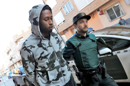 Semedo, en el momento de ingresar en el juzgado de Llíria.-/ MANUEL BRUQUE (EFE)