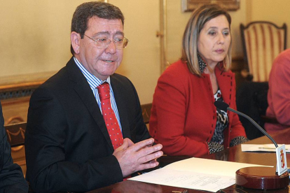 César Rico y la diputada provincial Montse Aparicio -responsable del área de Empleo-, presentaron el plan en marzo-ECB