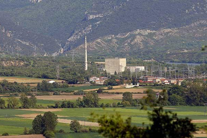 Vista general exterior de la central nuclear de Santa María de Garoña.
