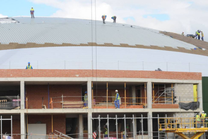 Estado actual de las obras de la cubierta.-I.L.M.