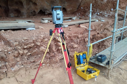 Es el kit tecnológico que se prueba estos días en las Excavaciones de Atapuerca.
