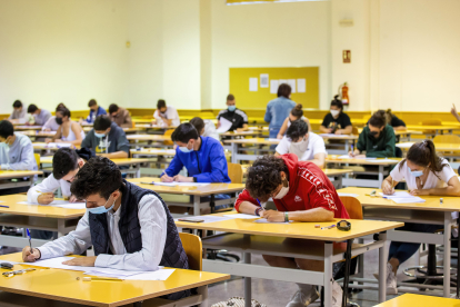 El 98,53% de los estudiantes burgaleses supera la EBAU. SANTI OTERO