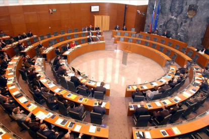 El Parlamento de Eslovenia.-AP / DENIS SARKIC