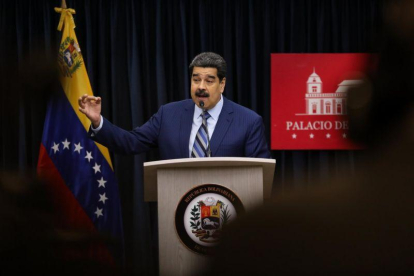 El presidente venezolano  Nicolas Maduro  habla durante una rueda de prensa  en la Sala de Prensa Simon Bolivar  del palacio de Miraflores en Caracas  Venezuela.  EFE Cristian Hernandez-EFE