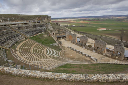 El anfiteatro romano de Clunia.-SANTI OTERO