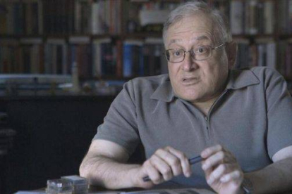 El periodista Xavier Vinader, en un momento del reportaje de 'Sense ficció'.-Foto: TVC