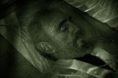 La foto falsa de Fidel en su ataud que se difundió en el 2012.-