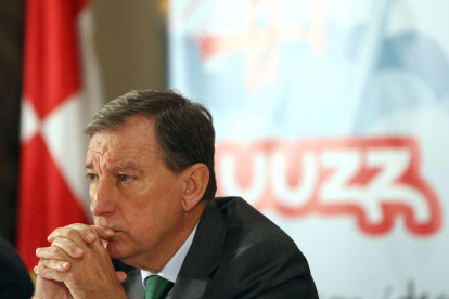 El consejero de Educación, Juan José Mateos-Ical