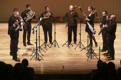 El Frühbeck de Burgos inauguró el curso ayer con un concierto de la Argovia Philarmonic de Suiza, otros músicos y profesores del centro.-Raúl Ochoa