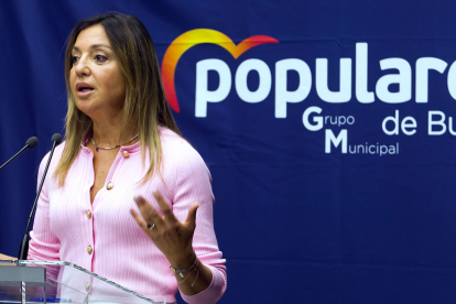 Carolina Blasco, portavoz del grupo municipal del PP, en una comparecencia pública.