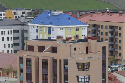 La construcción de bloques de vivienda se ha avivado en el último año con el doble de inmuebles que hace un año.-RAÚL G. OCHOA