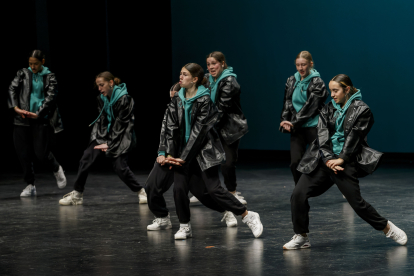 La segunda sesión del Certamen Nacional de Danza Orbe en Burgos se cerró con danza urbana. SANTI OTERO