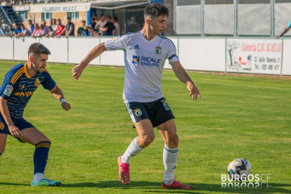 El Burgos Club de Fútbol y el futbolista Iván Serrano han decidido de mutuo acuerdo rescindir el contrato. BCF
