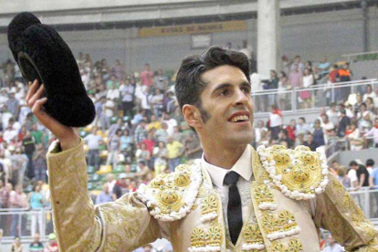 Talavante salió a hombros en el Coliseum de Burgos.-ECB