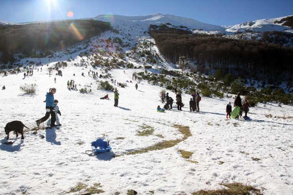 A la oferta invernal se le sumarán propuestas todo el año, para convertir el lugar en un parque de nieve y monte.-ECB