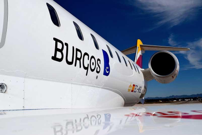 Air Nostrum ha vinilado uno de sus aviones con el logotipo de Burgos.-ECB