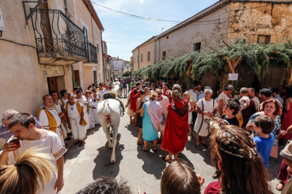 La localidad burgalesa de Baños de Valdearados acoge un año más la Fiesta Romana en Honor al Dios Baco-ICAL
