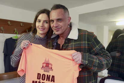 Jimena Bañuelos y el cantante Lorca se aliaron ayer para concienciar al público sobre la donación de médula.-RAÚL G. OCHOA